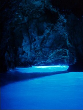 Blue Cave, Vis
